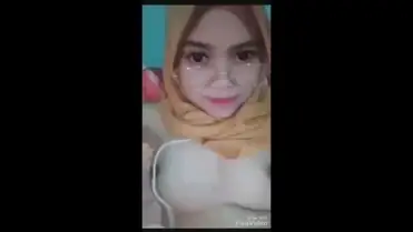 Dokumentasi Ukhti Hijab Imut Live Kasur